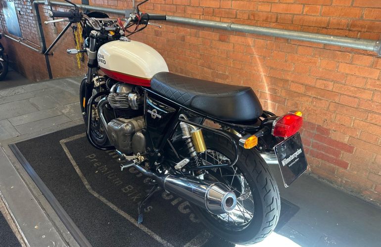 Royal Enfield Interceptor - Foto #2