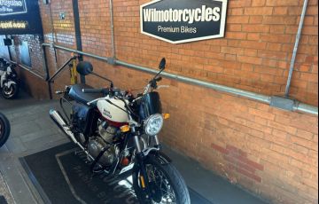 Royal Enfield Interceptor - Foto #9