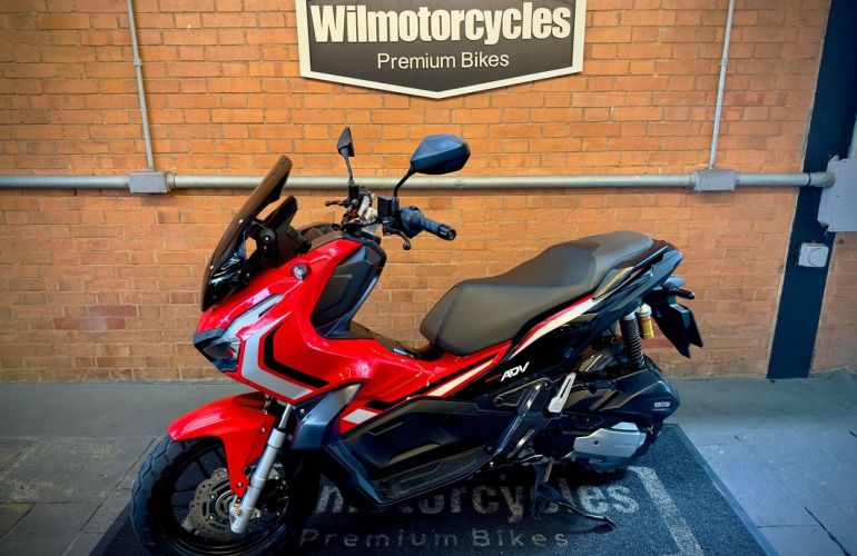 Honda ADV 150 - Foto #1