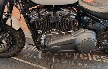 Harley-Davidson Softail Fat Bob 107 - Foto #8