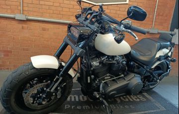 Harley-Davidson Softail Fat Bob 107 - Foto #10