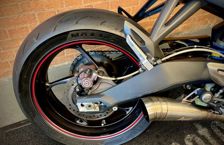 Triumph Street Triple 675 (ABS) - Foto #6