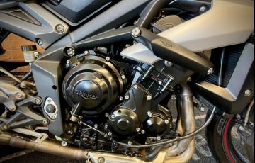Triumph Street Triple 675 (ABS) - Foto #9