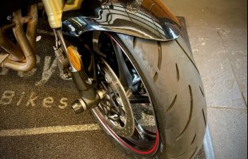 Triumph Street Triple 675 (ABS) - Foto #10