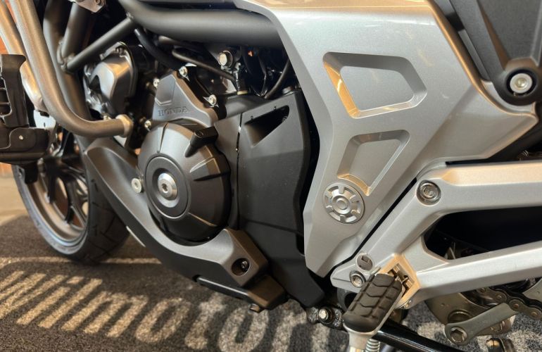 Honda NC 750X (ABS) - Foto #4