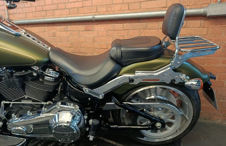 Harley-Davidson Softail Fat Boy 114 - Foto #4