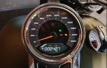 Harley-Davidson Softail Fat Boy 114 - Foto #10