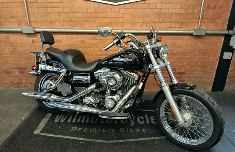 Harley-Davidson Dyna Super Glide Custom - Foto #1