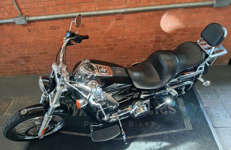 Harley-Davidson Dyna Super Glide Custom - Foto #4