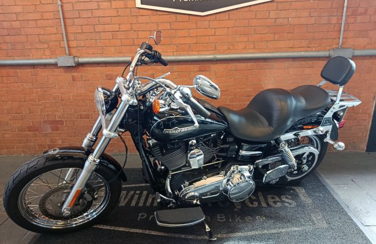 Harley-Davidson Dyna Super Glide Custom - Foto #5