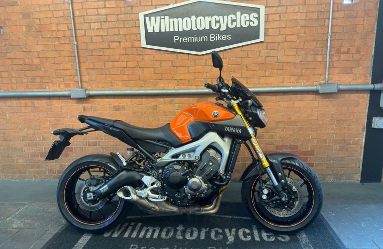 Yamaha MT 09 - Foto #10