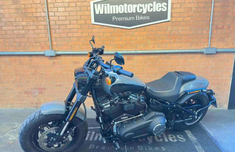 Harley-Davidson Softail Fat Bob 114 - Foto #1