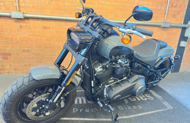 Harley-Davidson Softail Fat Bob 114 - Foto #3