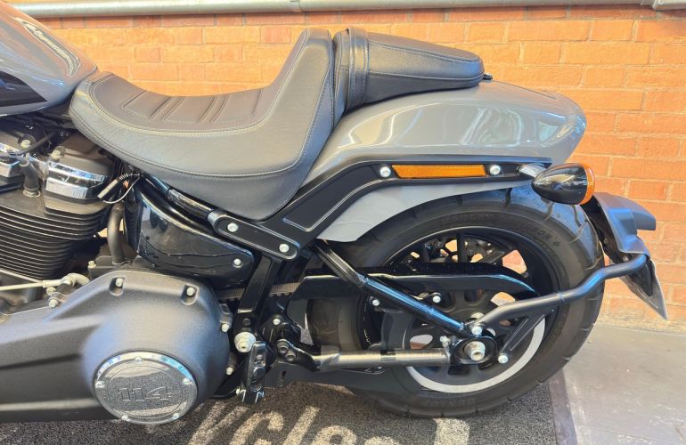 Harley-Davidson Softail Fat Bob 114 - Foto #5