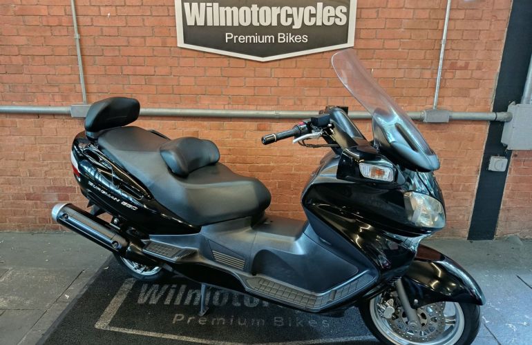 Suzuki Burgman 650 - Foto #1
