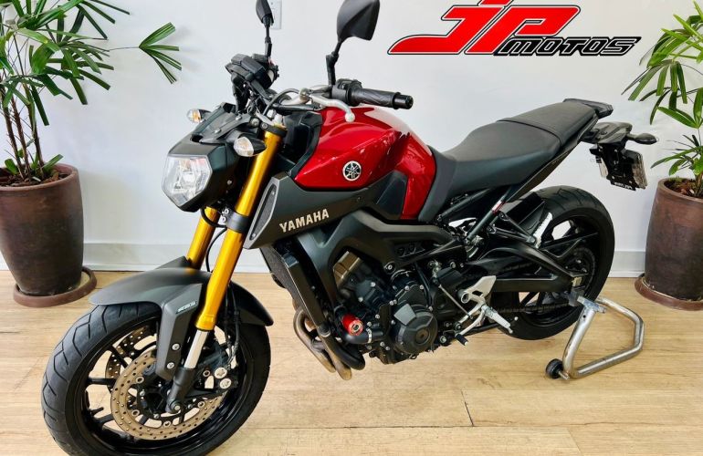 Yamaha MT 09 - Foto #6