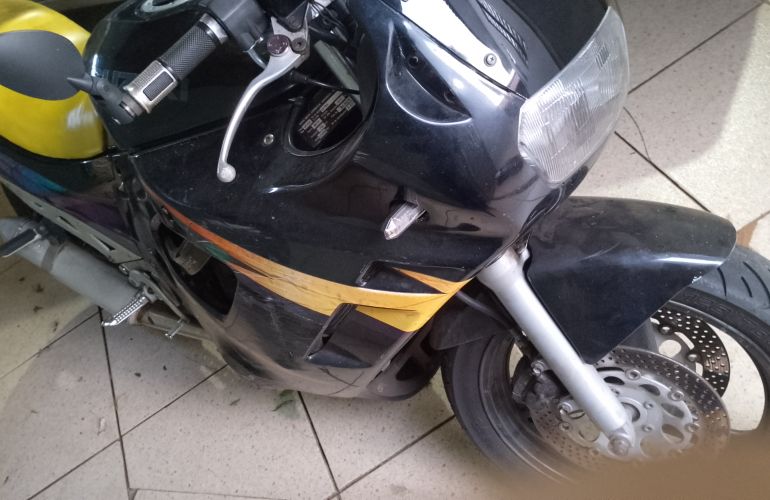 Suzuki Gsx 750 F - Foto #3