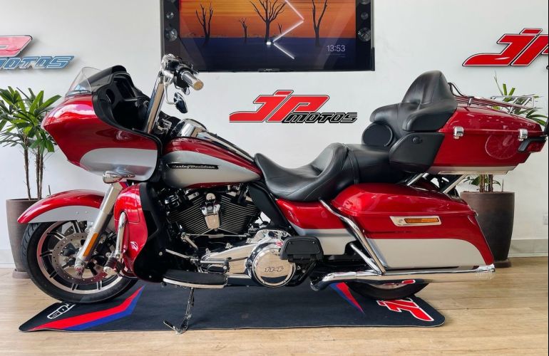 Harley-Davidson Road Glide Ultra - Foto #3
