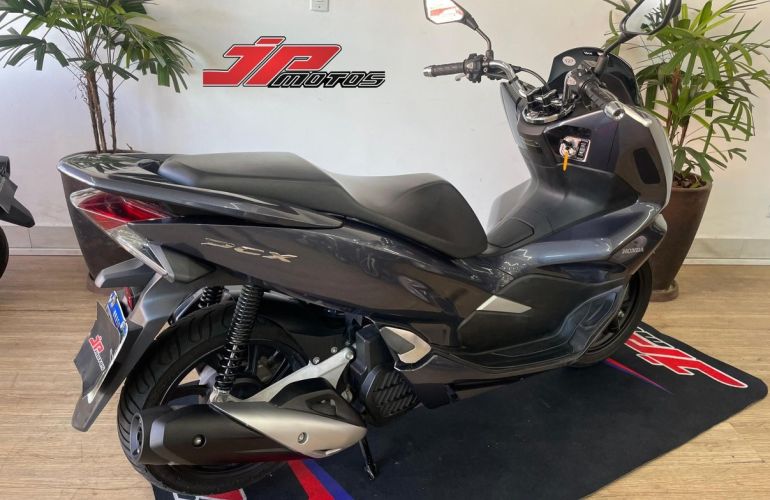 Honda Pcx 150 DLX - Foto #2