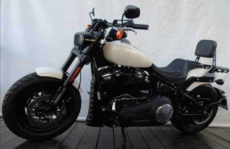 Harley-Davidson Dyna Fat Bob 114 - Foto #3