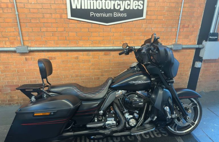 Harley-Davidson Street Glide Special - Foto #3