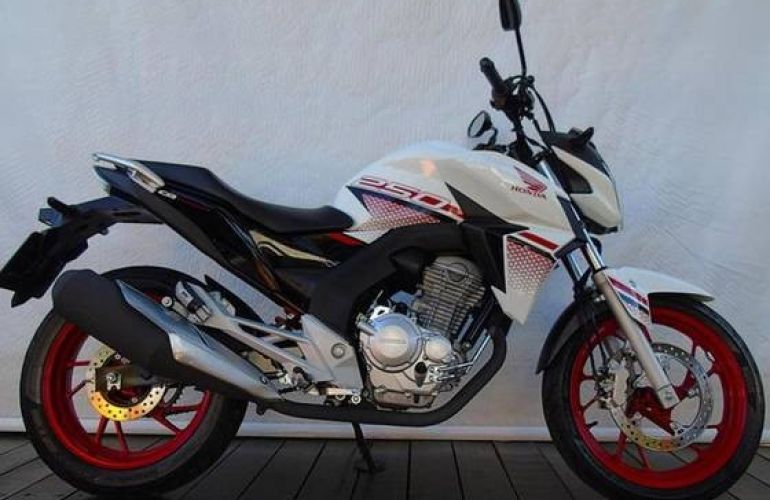 Honda Cb Twister - Foto #1