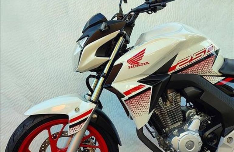 Honda Cb Twister - Foto #10