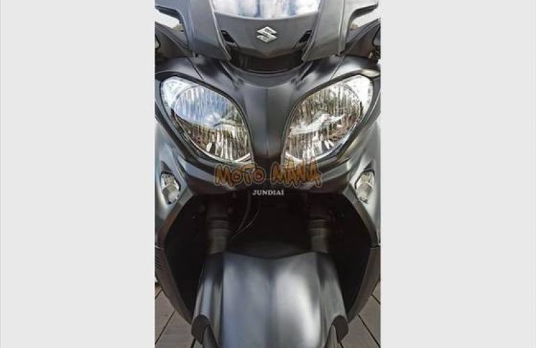 Suzuki Burgman 650 Executive - Foto #8