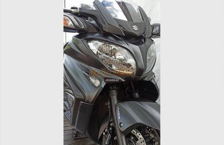 Suzuki Burgman 650 Executive - Foto #9