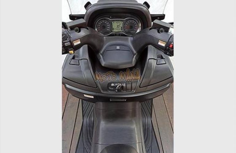 Suzuki Burgman 650 Executive - Foto #10