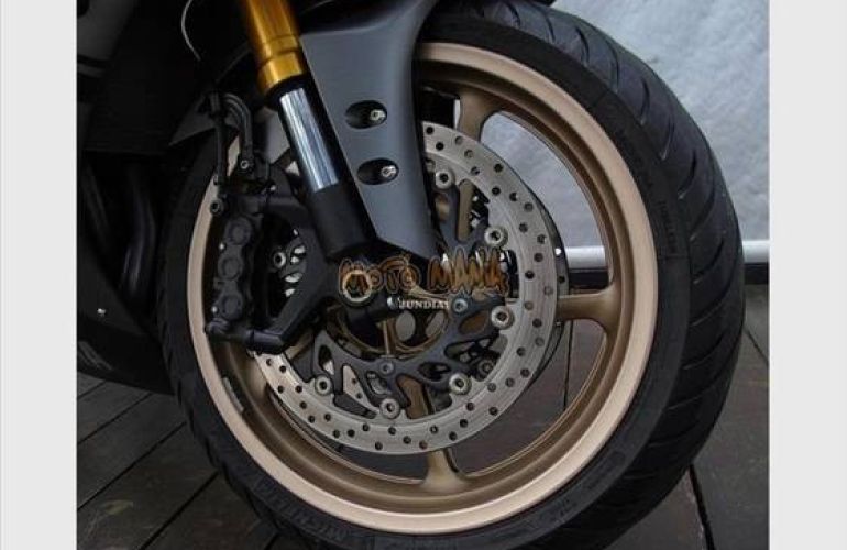 Yamaha YZF R1 - Foto #7