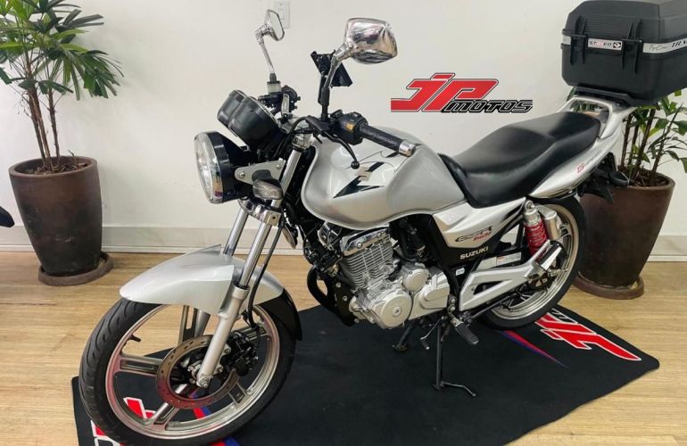 Suzuki GSR 150i - Foto #2