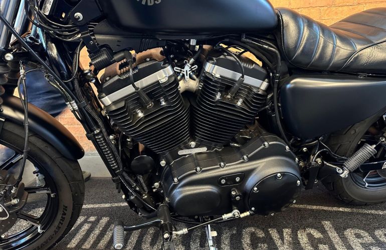 Harley-Davidson Sportster Xl 883 N Iron - Foto #3