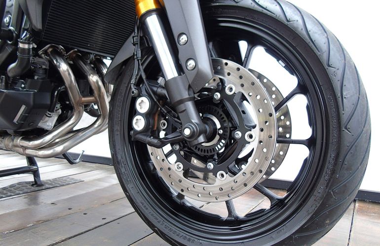 Yamaha MT 09 Tracer - Foto #7