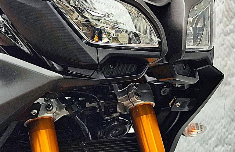 Yamaha MT 09 Tracer - Foto #8