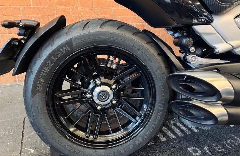 Triumph Rocket Iii R - Foto #8
