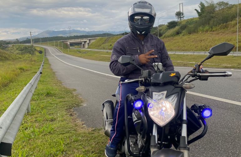 Yamaha YS 250 Fazer - Foto #1