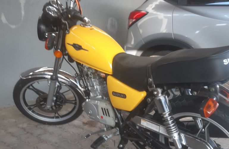 Suzuki Intruder 125 - Foto #3