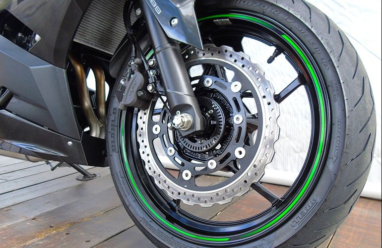 Kawasaki Ninja 400 - Foto #7