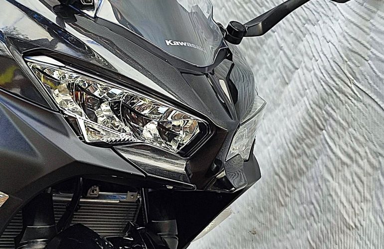 Kawasaki Ninja 400 - Foto #8