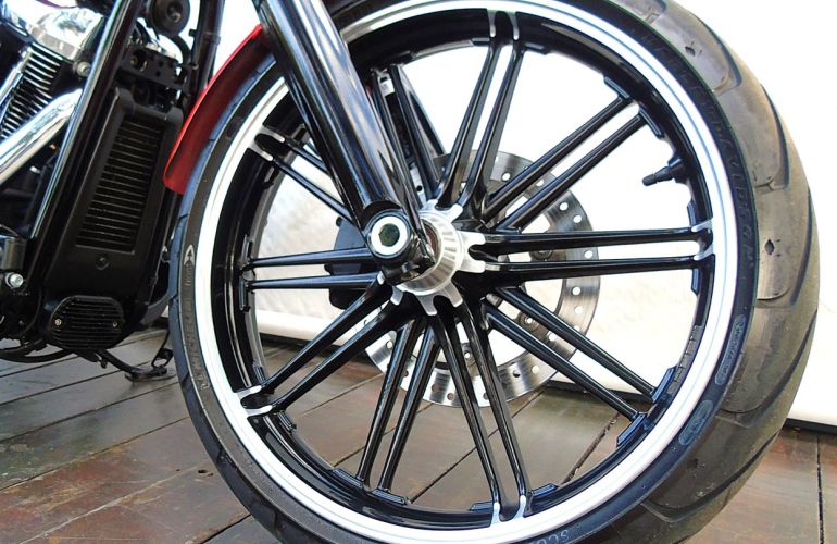 Harley-Davidson Softail Breakout 114 - Foto #7