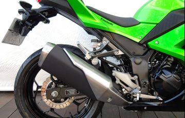 Kawasaki Ninja 300 - Foto #4