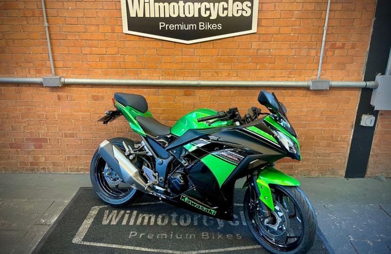 Kawasaki Ninja 300 - Foto #1
