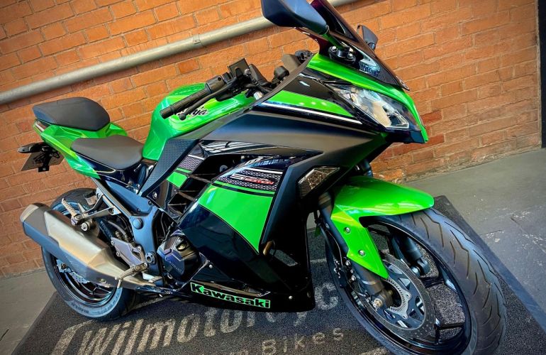 Kawasaki Ninja 300 - Foto #4