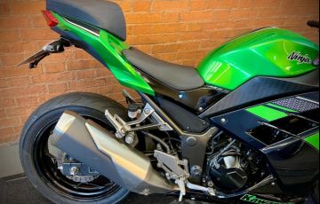 Kawasaki Ninja 300 - Foto #7