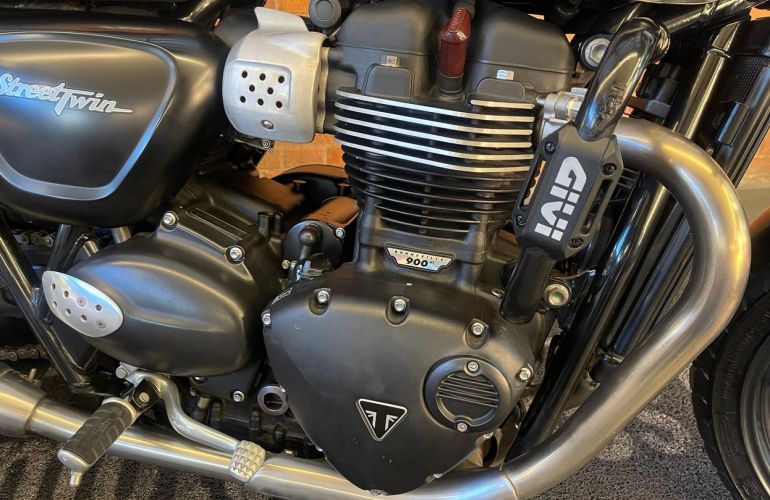 Triumph Street Twin - Foto #6