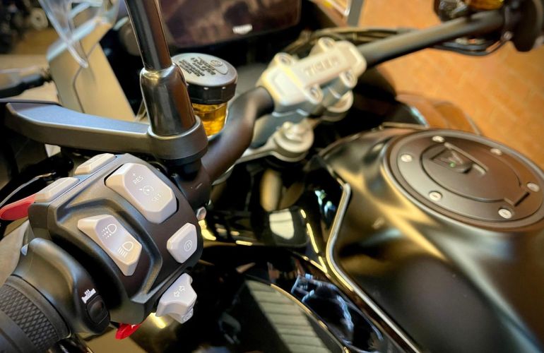 Triumph Tiger 1200 Rally Pro - Foto #10