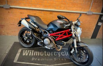 Ducati Monster 796 - Foto #2