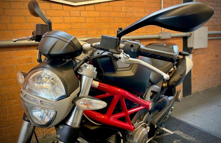 Ducati Monster 796 - Foto #3