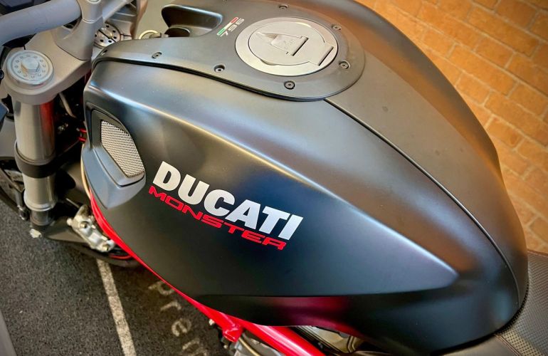 Ducati Monster 796 - Foto #5